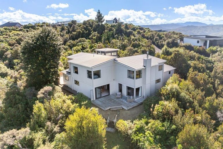 Photo of property in 67 Mount Marua Way, Timberlea, Upper Hutt, 5018
