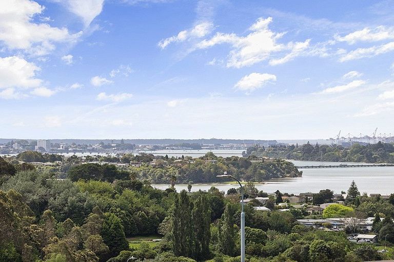 Photo of property in 43 Orion Drive, Welcome Bay, Tauranga, 3112