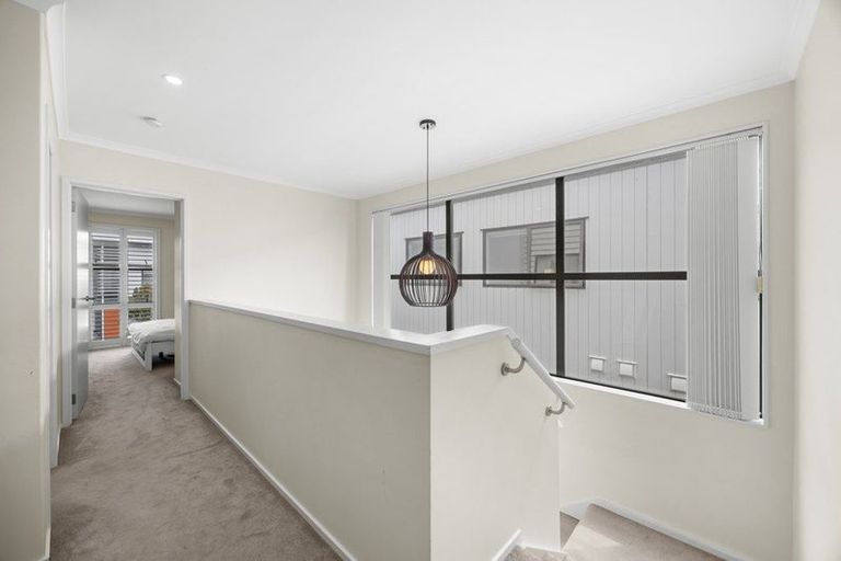 Photo of property in 21 Grey Warbler Road, Hobsonville, Auckland, 0616