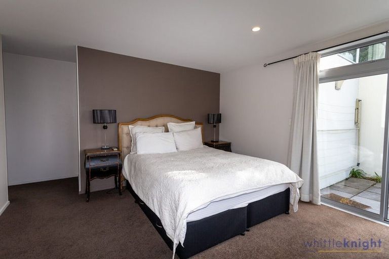 Photo of property in 2 Redcliffs View Lane, Redcliffs, Christchurch, 8081
