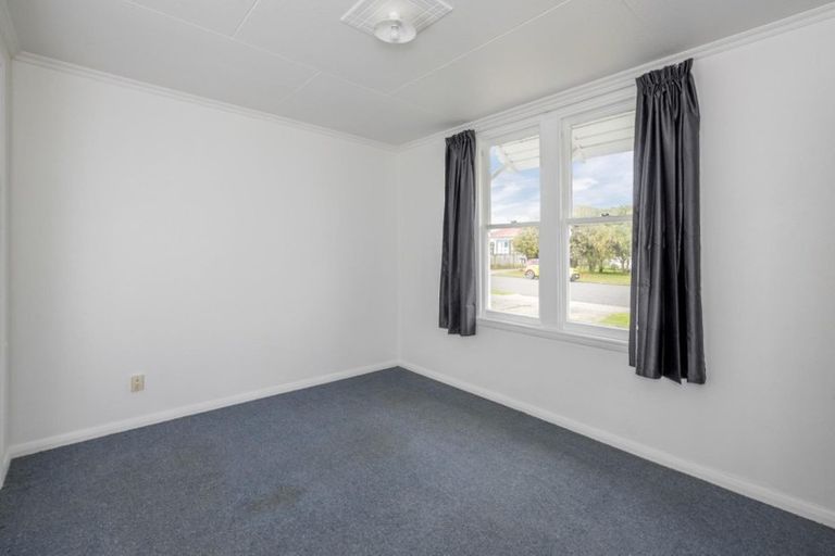 Photo of property in 12 Stuckey Street, Levin, 5510