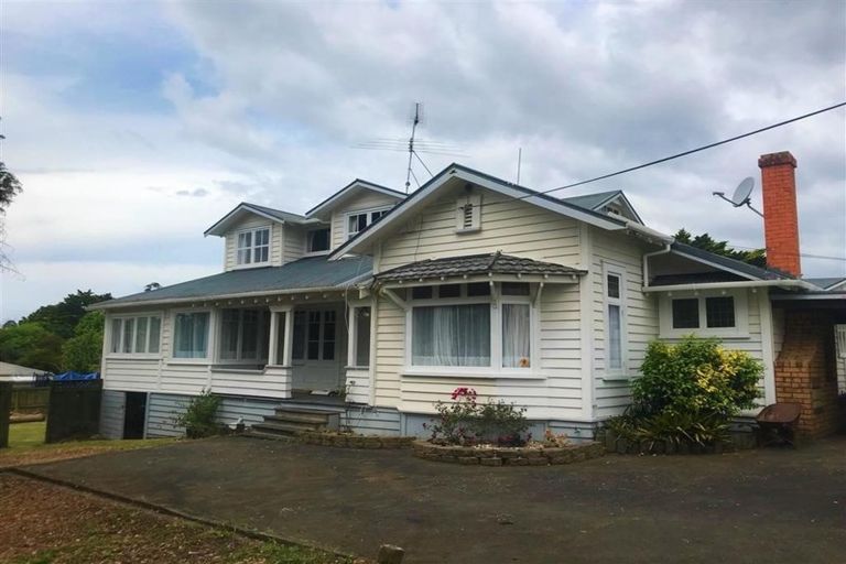 Photo of property in 43 St Leonards Road, Kelston, Auckland, 0602