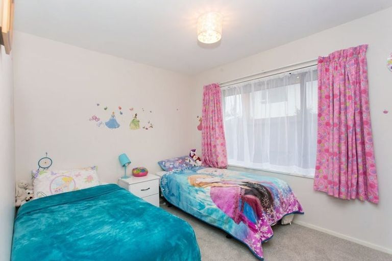 Photo of property in 49 Lowry Avenue, Redwood, Christchurch, 8051