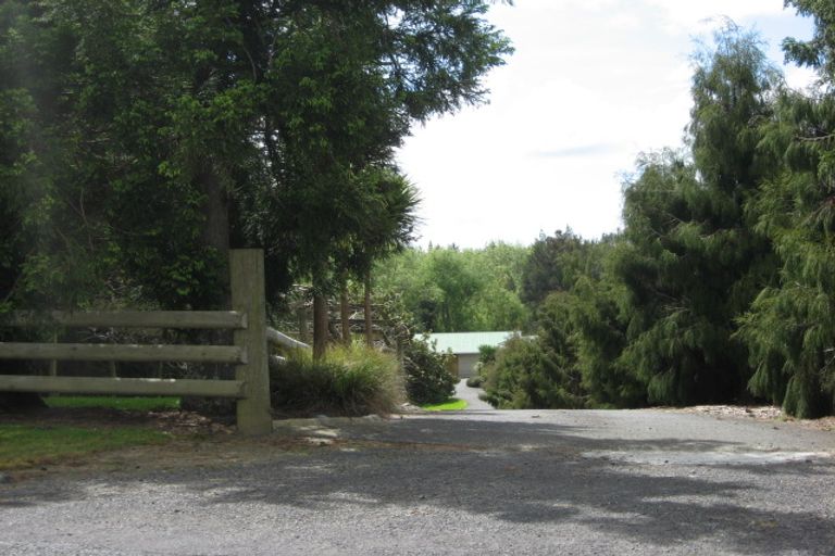 Photo of property in 151 Pomona Road, Kumeu, 0891