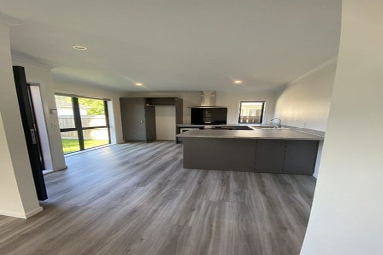 Photo of property in 9a Fitzherbert Road, Wainuiomata, Lower Hutt, 5014