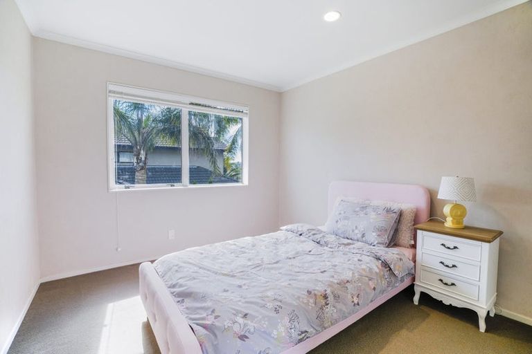 Photo of property in 3 Girvan Terrace, Wattle Downs, Auckland, 2103