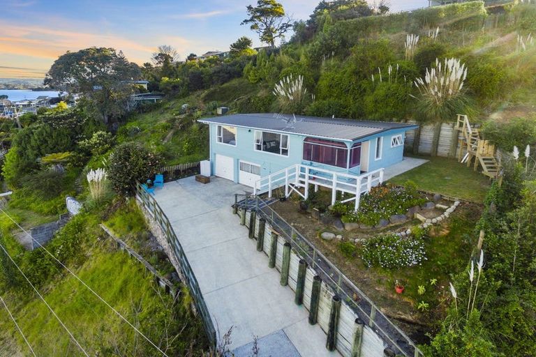 Photo of property in 39 Harbour View Road, Omokoroa, 3114