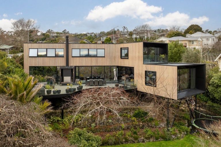 Photo of property in 26 Hackthorne Road, Cashmere, Christchurch, 8022