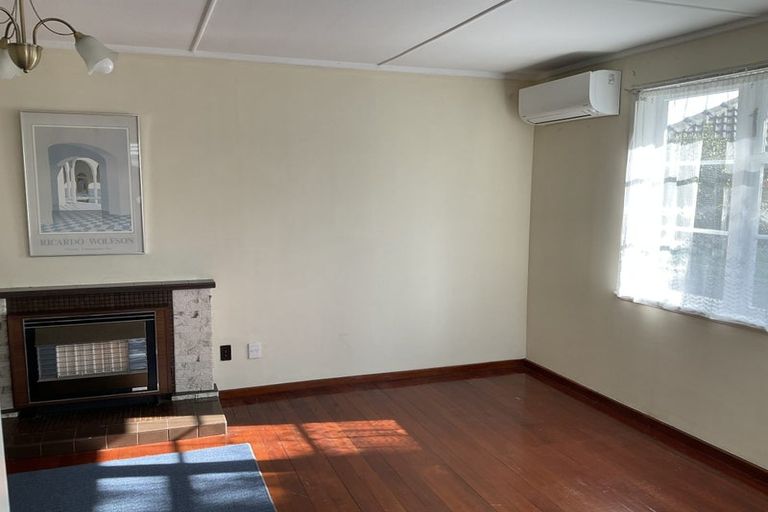 Photo of property in 5 Devon Place, Roslyn, Palmerston North, 4414