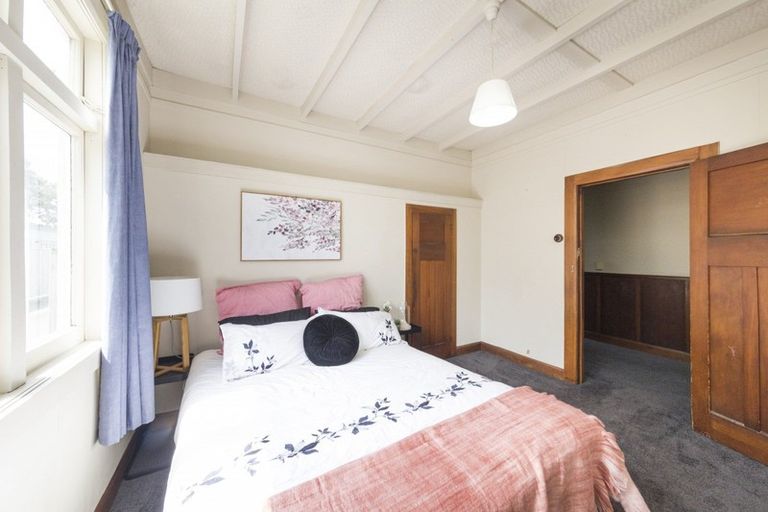 Photo of property in 990 Tremaine Avenue, Roslyn, Palmerston North, 4414