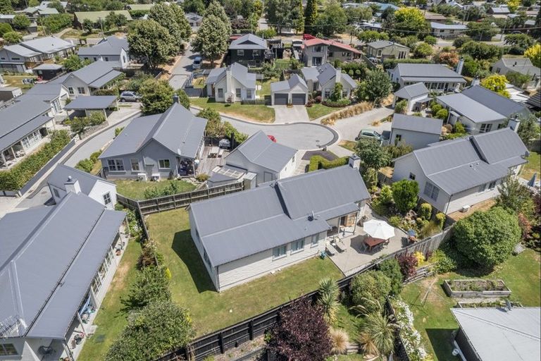 Photo of property in 12 Fletcher Way, Arrowtown, 9302