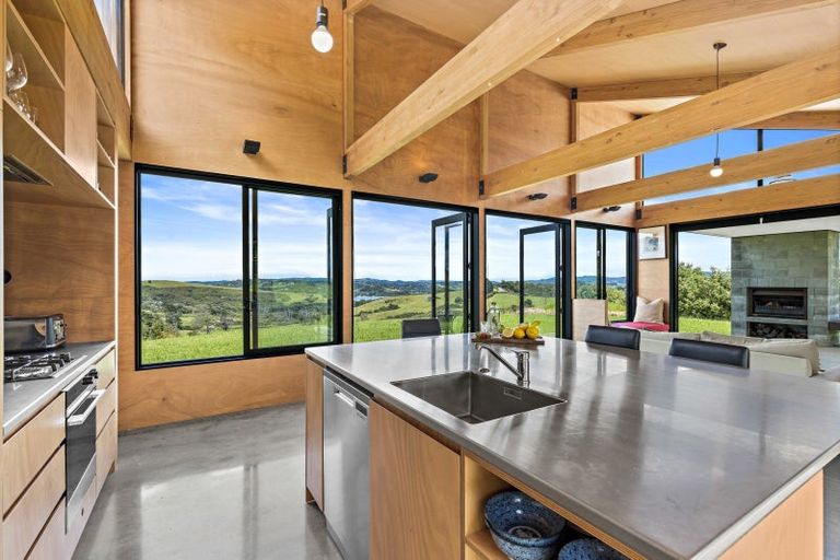 Photo of property in 241 Whitmore Road, Tawharanui Peninsula, Warkworth, 0986