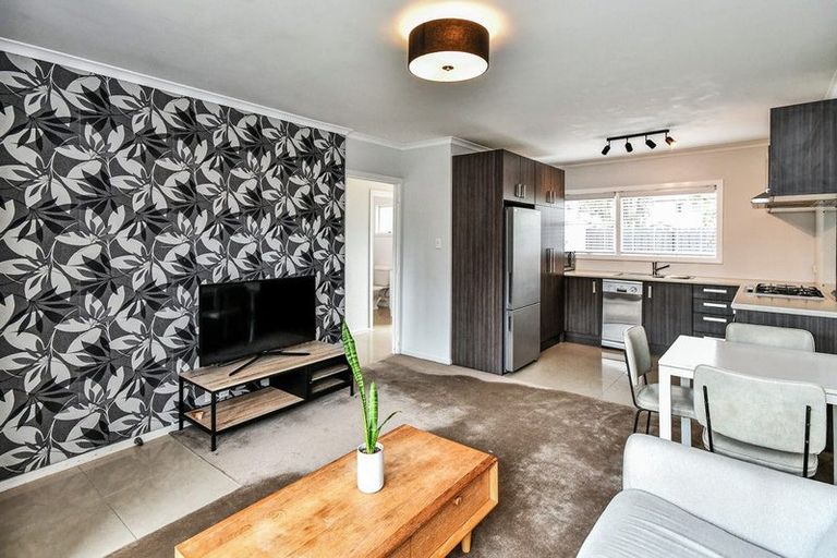 Photo of property in 2/49 Russell Road, Manurewa, Auckland, 2102