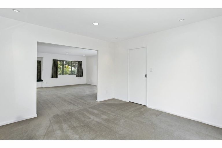 Photo of property in 9 Len Garlick Place, Pahurehure, Papakura, 2113