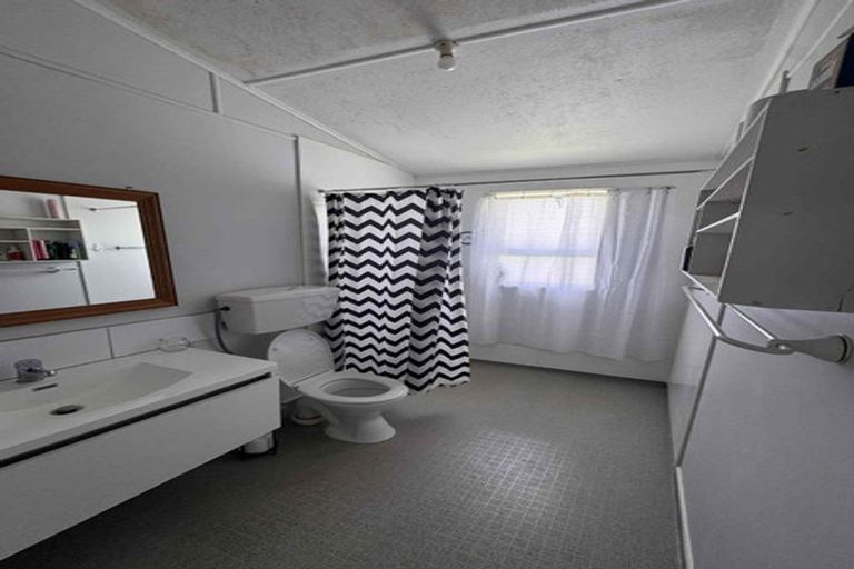 Photo of property in 4 Coleman Avenue, Waverley, 4591