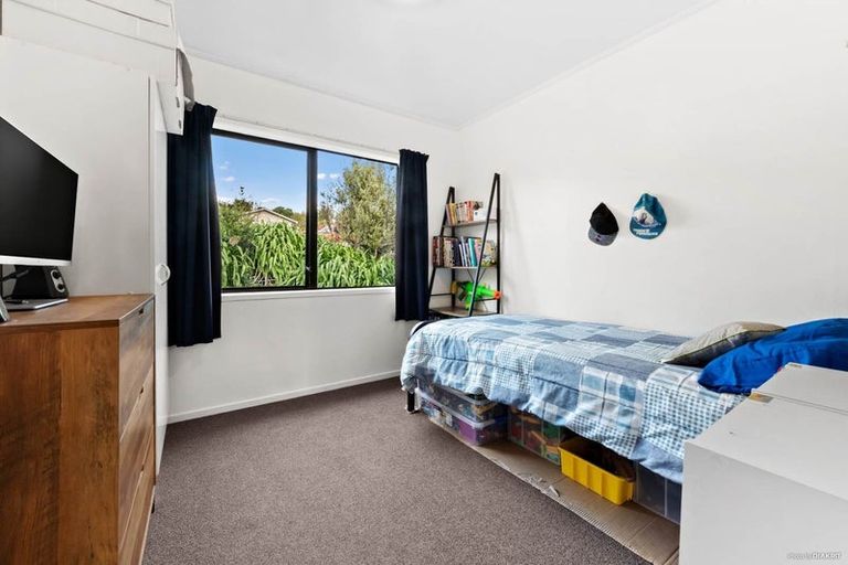 Photo of property in 23 Kellett Road, Ranui, Auckland, 0612