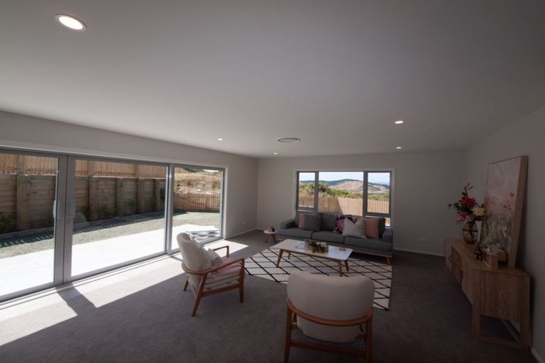 Photo of property in 6 Prestbury Grove, Churton Park, Wellington, 6037