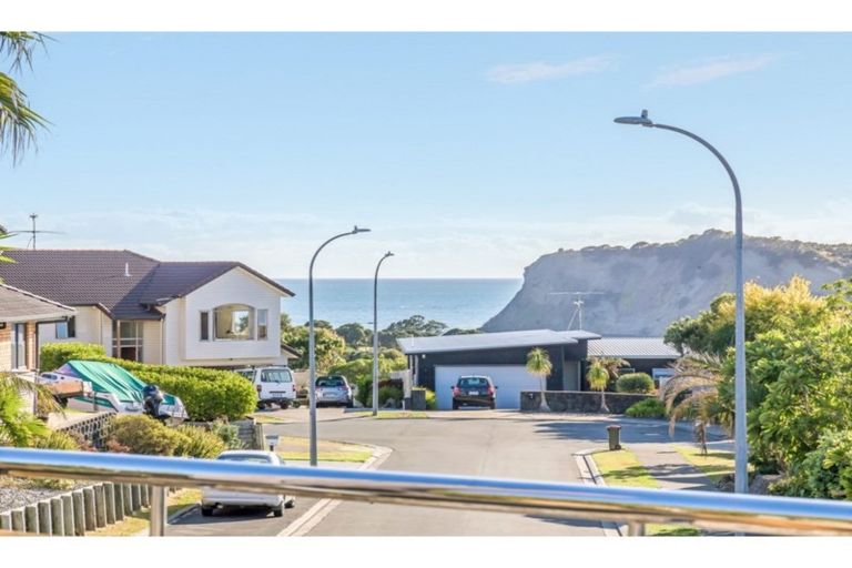 Photo of property in 34b Shakespear Road, Army Bay, Whangaparaoa, 0930