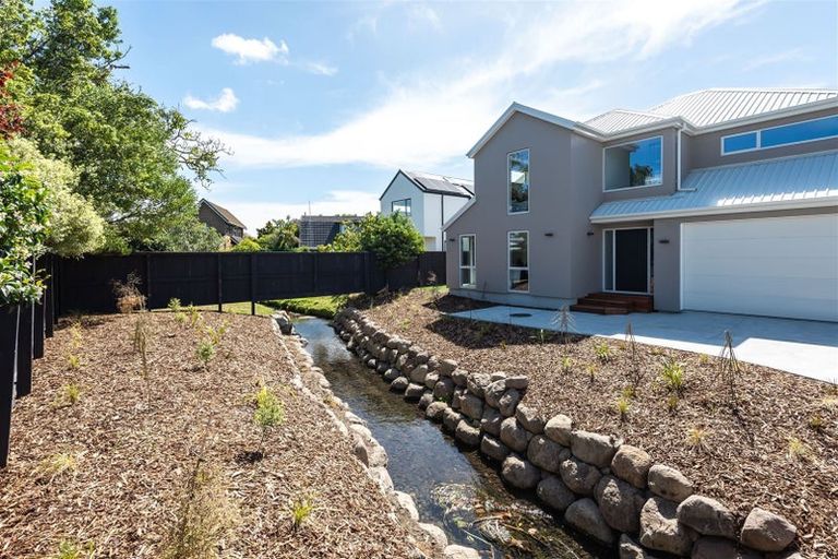 Photo of property in 2/179 Weston Road, St Albans, Christchurch, 8052