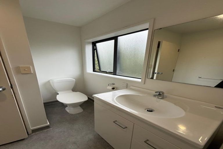 Photo of property in 12/36 West Coast Road, Glen Eden, Auckland, 0602