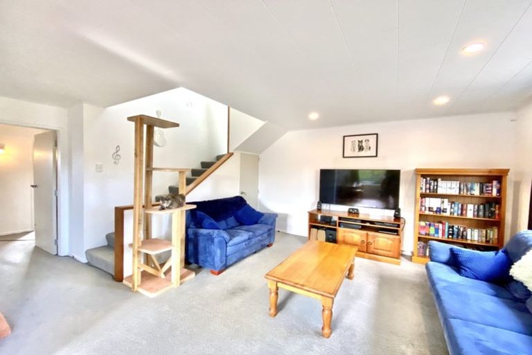 Photo of property in 2/719 Fergusson Drive, Elderslea, Upper Hutt, 5018