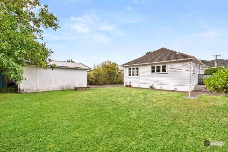 Photo of property in 31 Lockwood Crescent, Taita, Lower Hutt, 5011