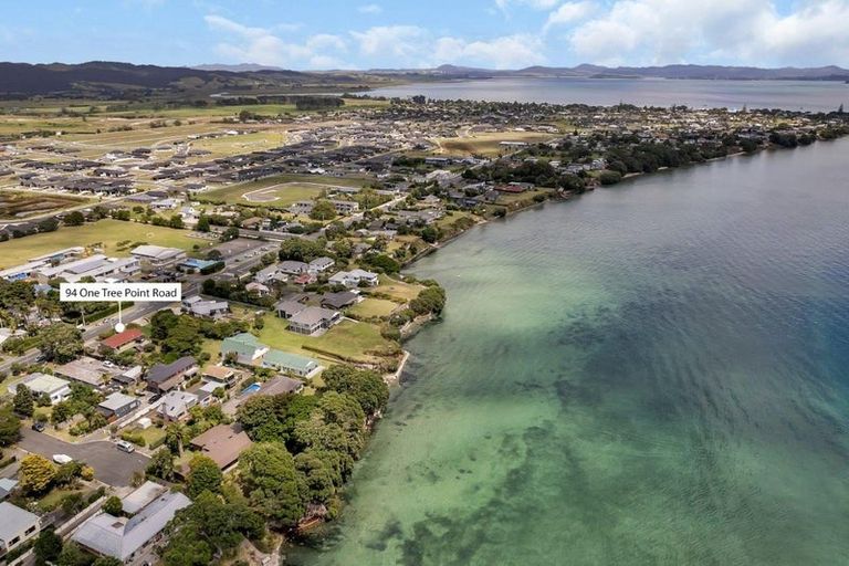 Photo of property in 94 One Tree Point Road, One Tree Point, 0118