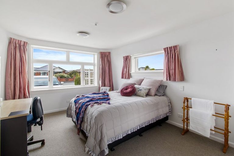 Photo of property in 98 Avenue Road, West End, Timaru, 7910
