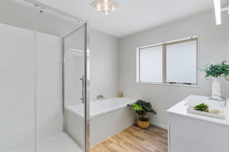 Photo of property in 2 Leigh Place, Paraparaumu Beach, Paraparaumu, 5032