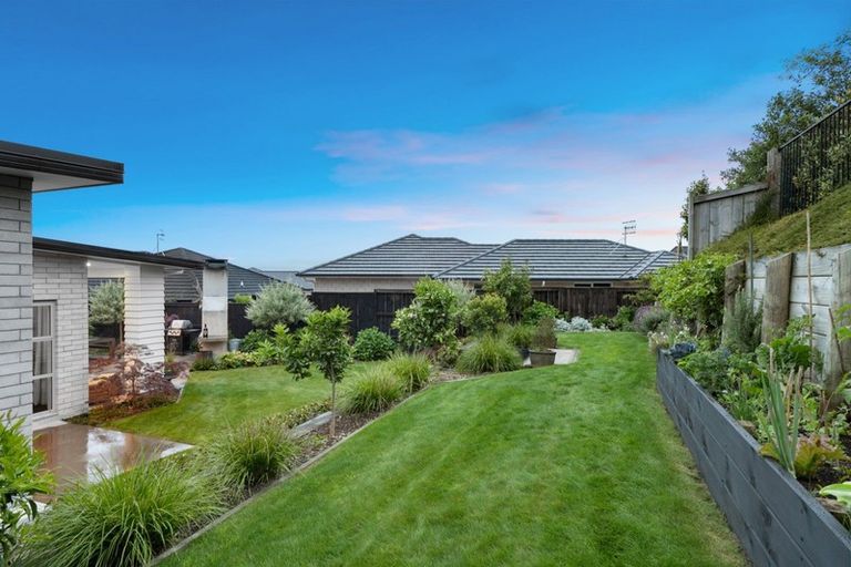 Photo of property in 96 Puhirake Crescent, Pyes Pa, Tauranga, 3112