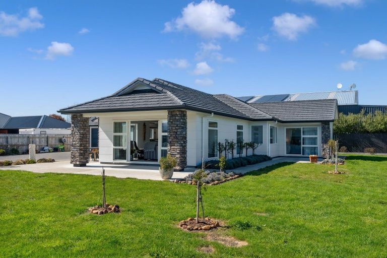 Photo of property in 13 Kea Court, Carterton, 5713