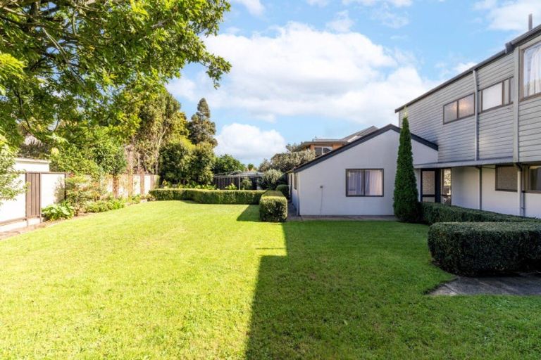 Photo of property in 9 Wilfred Street, St Andrews, Hamilton, 3200