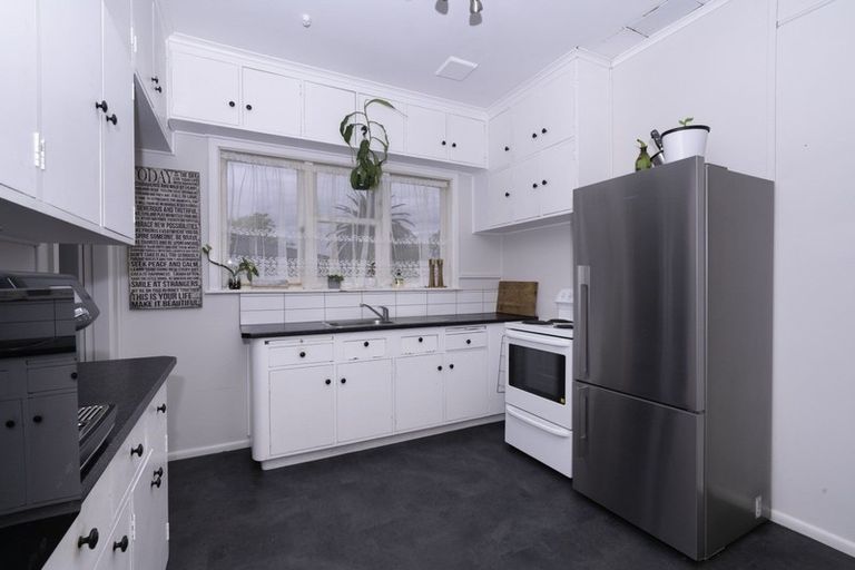 Photo of property in 30 Lemon Street, Otaki, 5512