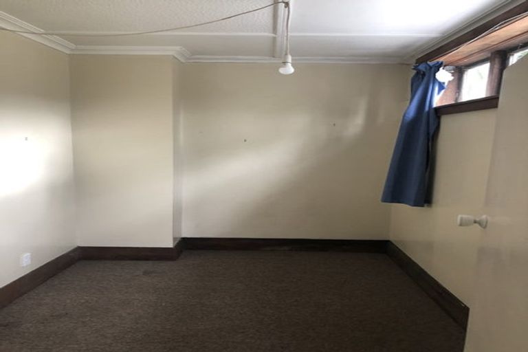 Photo of property in 29 Tanera Crescent, Brooklyn, Wellington, 6021