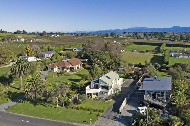 Photo of property in 14 Cliff Road, Tasman, Upper Moutere, 7173