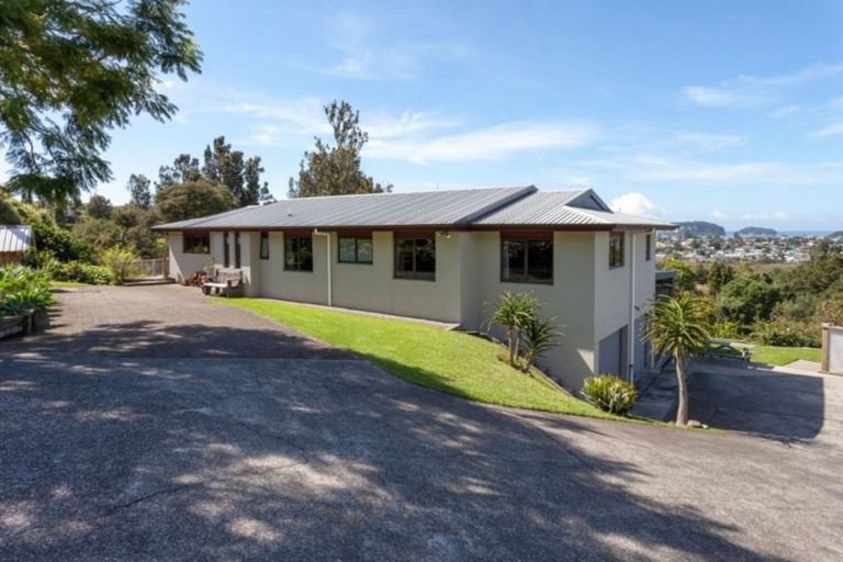 Photo of property in 8 Brenton Place, Whangamata, 3691