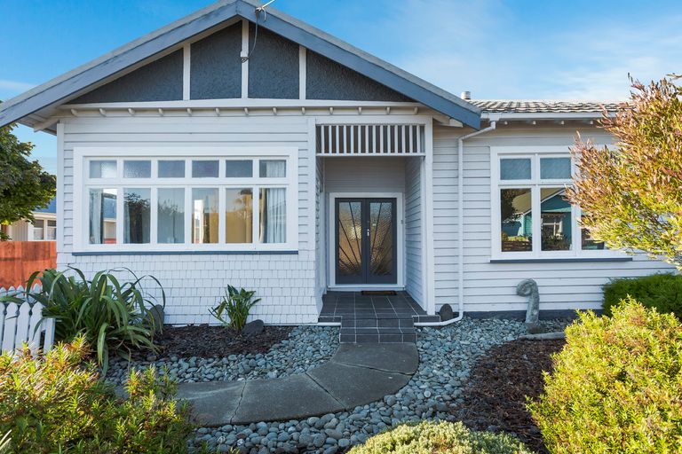 Photo of property in 47 Melbourne Street, South Dunedin, Dunedin, 9012