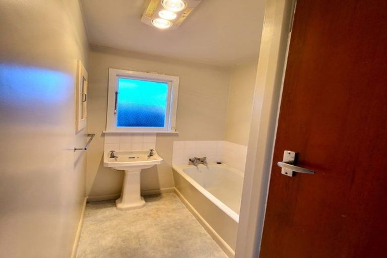 Photo of property in 294 Withells Road, Avonhead, Christchurch, 8042