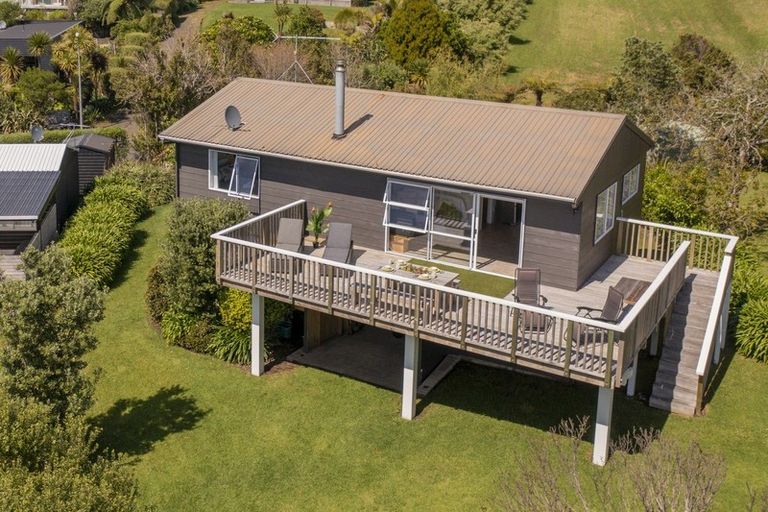 Photo of property in 4 Grierson Close, Hahei, Whitianga, 3591