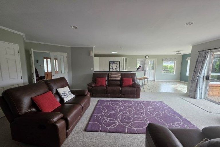 Photo of property in 10 Lynwood Place, Owhata, Rotorua, 3010