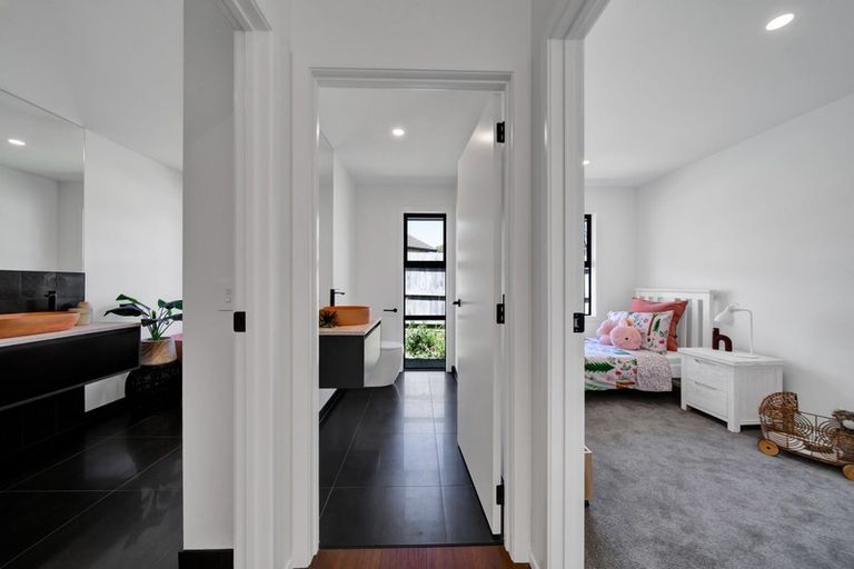 Photo of property in 10c Anderson Way, Highlands Park, New Plymouth, 4312