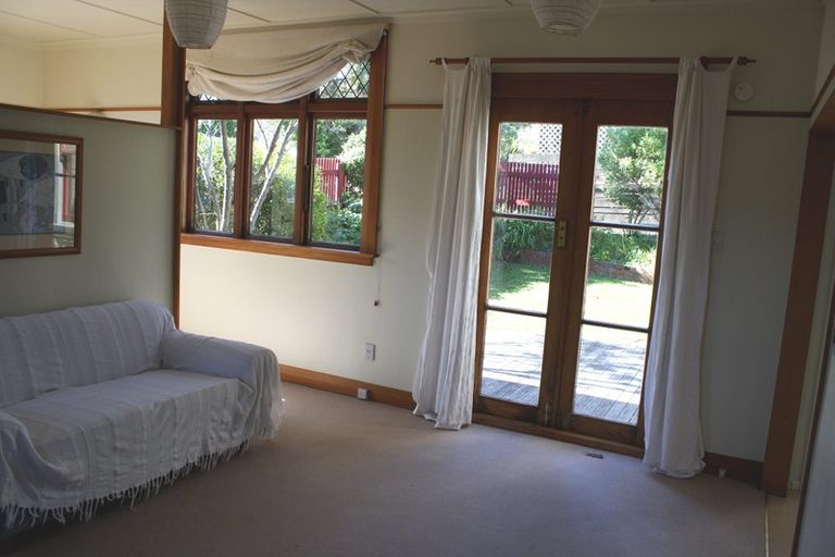 Photo of property in 18 Trafalgar Street, Johnsonville, Wellington, 6037