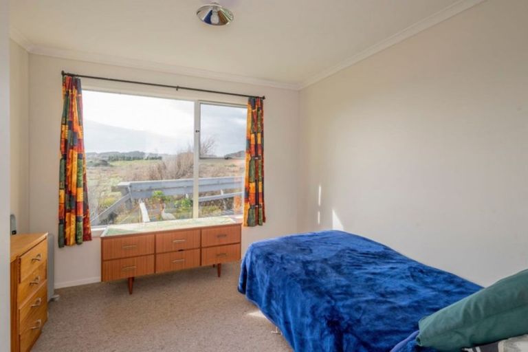 Photo of property in 2b Mahoe Street, Otaki Beach, Otaki, 5512