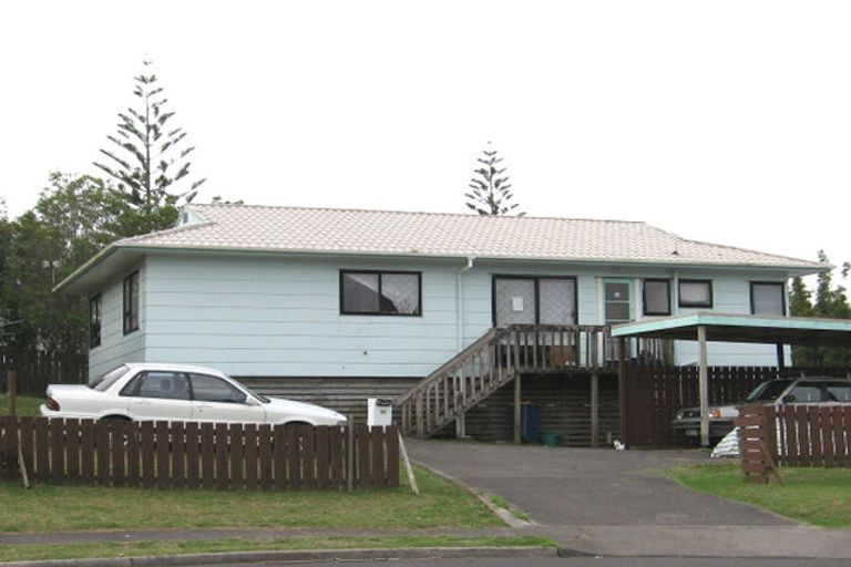 Photo of property in 23 Mona Vale, West Harbour, Auckland, 0618