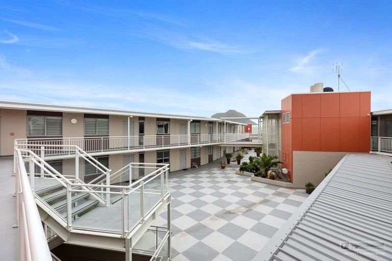 Photo of property in Algarve Apartments, 109/332 Maunganui Road, Mount Maunganui, 3116