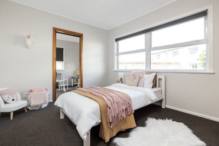 Photo of property in 19 Taupo Avenue, Mount Maunganui, 3116
