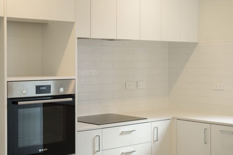 Photo of property in 6/5 Preston Avenue, Henderson, Auckland, 0610