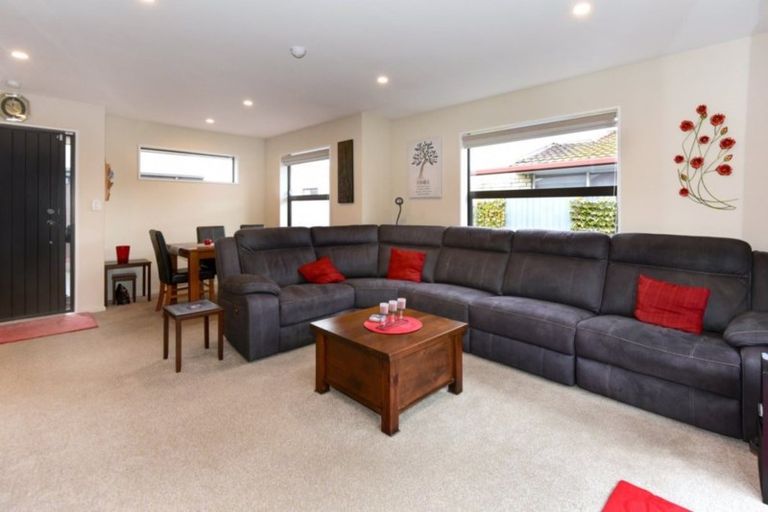 Photo of property in 2/81 Nottingham Avenue, Halswell, Christchurch, 8025