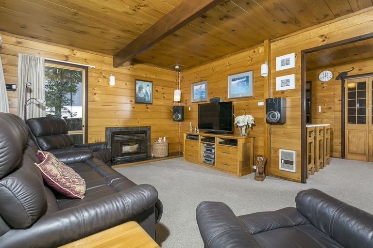 Photo of property in 36 Awaruku Road, Torbay, Auckland, 0630