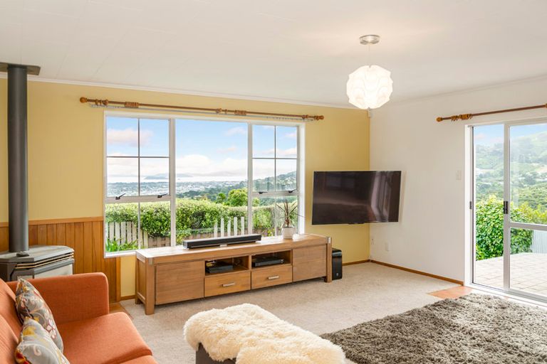 Photo of property in 9 Taieri Crescent, Kelson, Lower Hutt, 5010